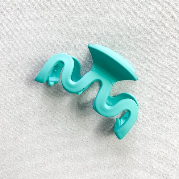Free People Accessories - SOLD. Free People Aqua Blue Squiggle Hair Claw Clip